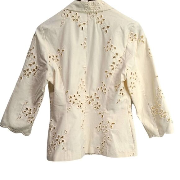 The Wrights Women's Vanilla Embroidered Floral Blazer Size 8 - Picture 2 of 6